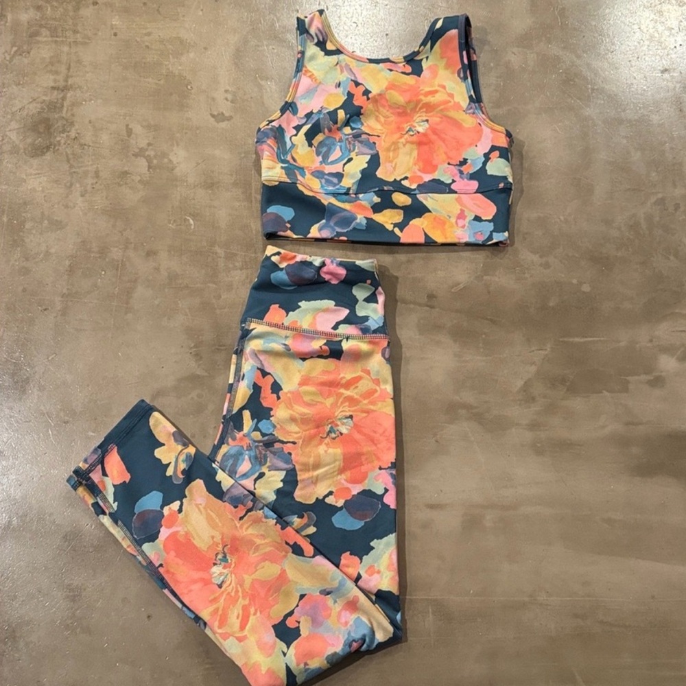 Anthropologie Daily Practice Floral Active Set